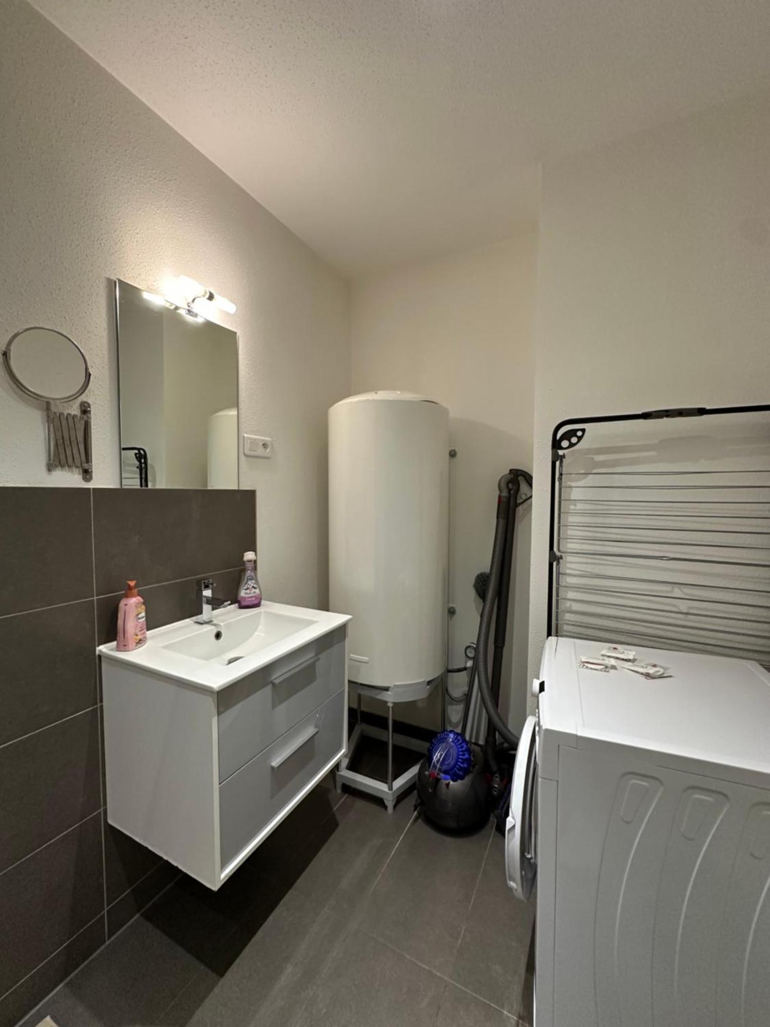 Apartment # Le 3 # Joli T3 Centre, Neuf, Calme Et Equipe